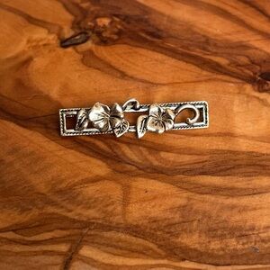 Avon collectible vintage "Gilded Glory" floral bar brooch 1981